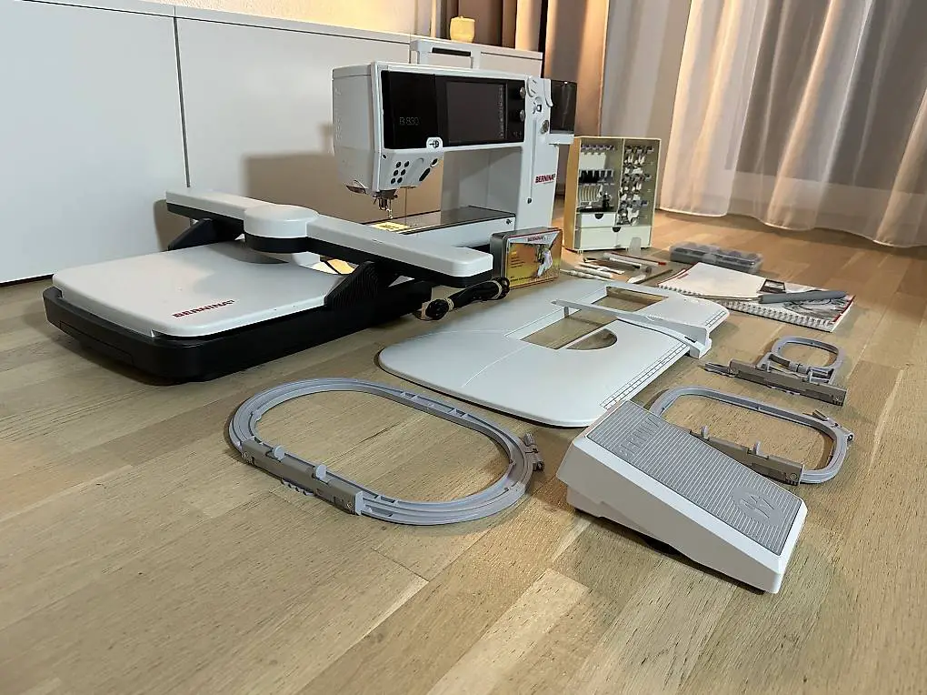 Bernina B830 inkl. Stickmodul und Zubehör