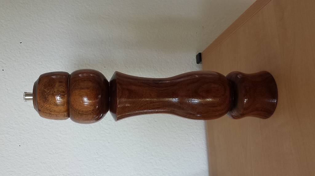 Pfeffermühle in Nussbaumholz