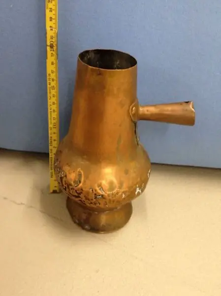 schöne alte Kupferkanne