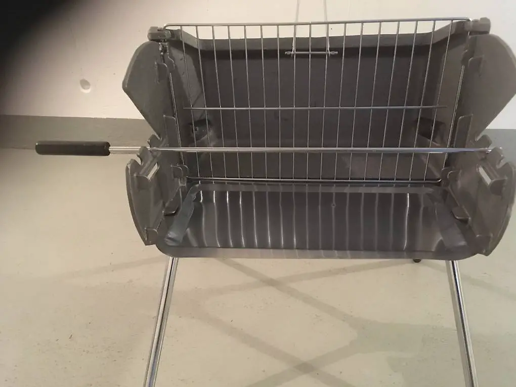 Holzkohlengrill neu, ungebraucht