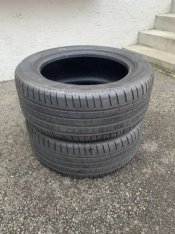 2 x 225/50/16 Vredestein Sommerreifen