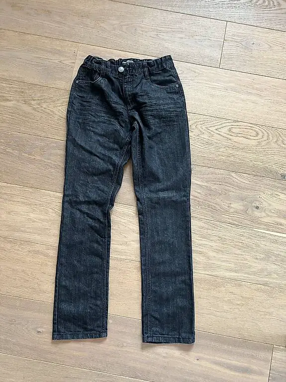 Jeanshose schwarz, Jungs, Grösse 30, gut erhalten