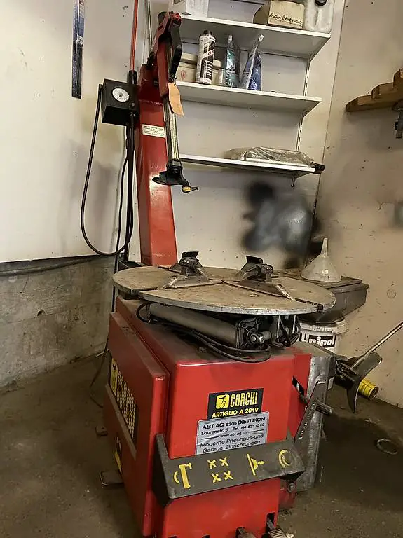 Pneumontier / Auswuchtmaschine