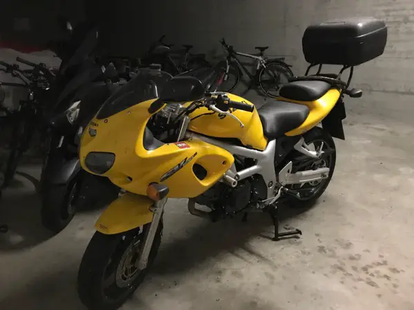Sportlicher Mittelklassetöff - Suzuki SV 650 S gelb