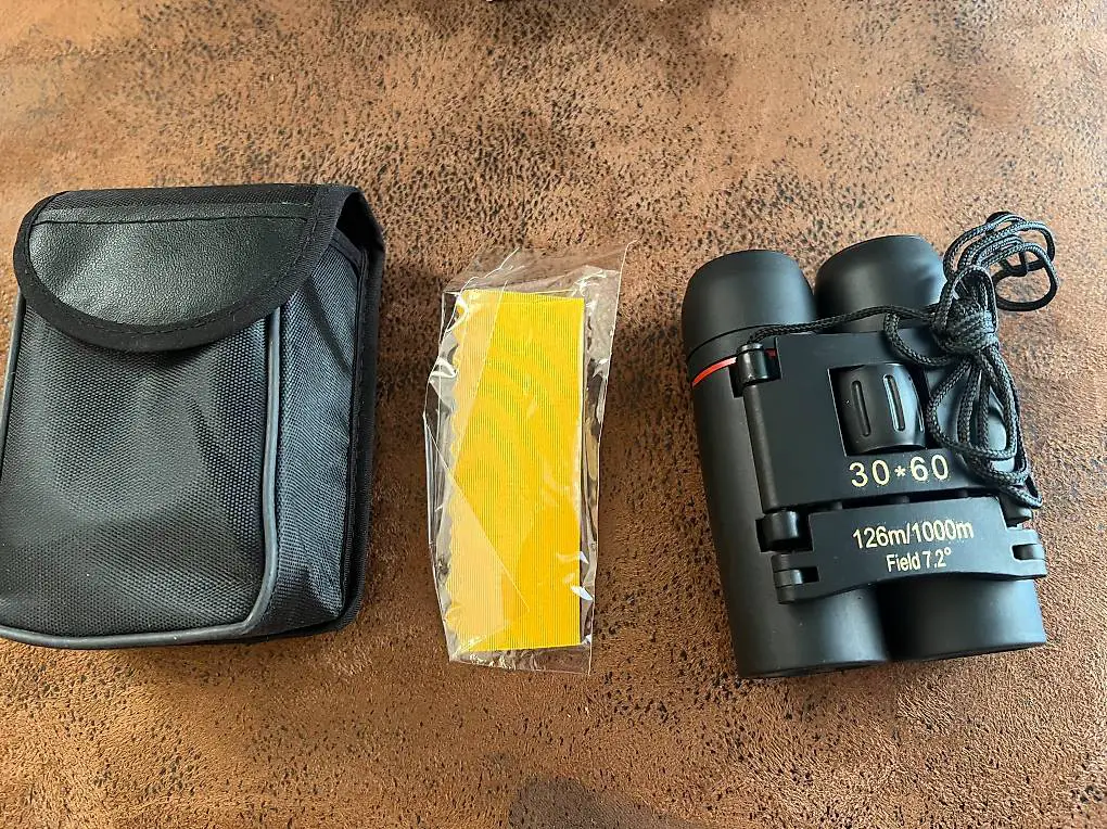 Binoculars Portable Neu Tag und Nacht Vision