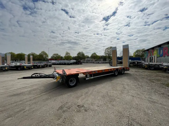 HUMBAUR, HTD 30 85 25G Tieflader- Drehschemel, Tieflader