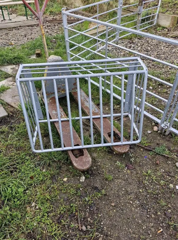 NEU: Heuraufe für Schafe & Ziegen zu verkaufen