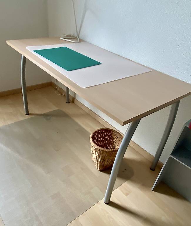 Bürotisch mit Rollkorpus (Buche)