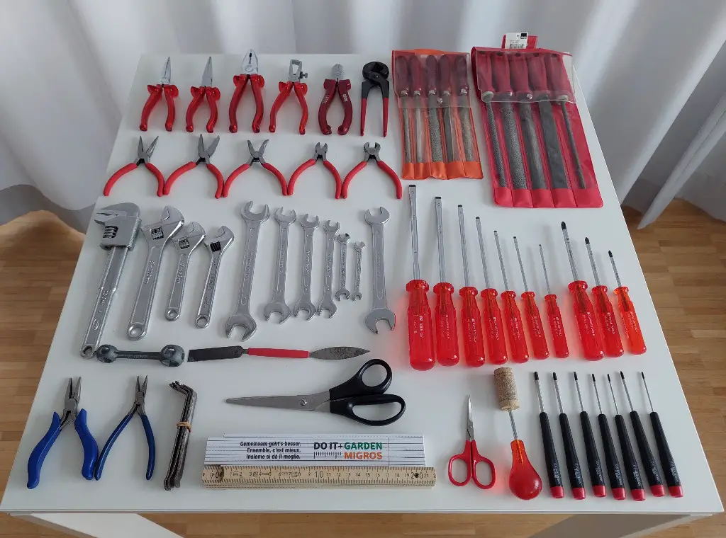 Riesiges Werkzeug-Set, z.Teil fabrikneu, NP ca. Fr. 360.--