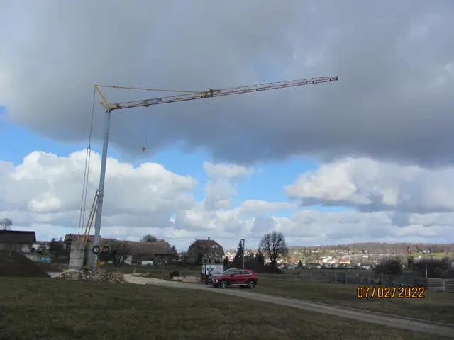 Grue automontante SAN MARCO, Bau - Geräte / Maschinen