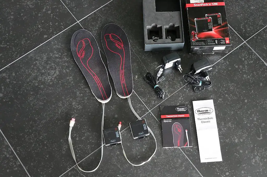Beheizbare Schuheinlagen Thermic mit Akkus und 2 Ladegeräten