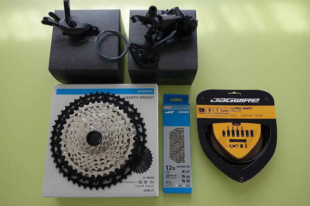 Shimano XT Kassette, Schaltwerk, Schaltgriff, Kette NEU