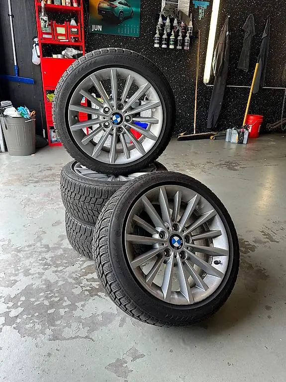 BMW Felgen mit Bereifung 8J x 17