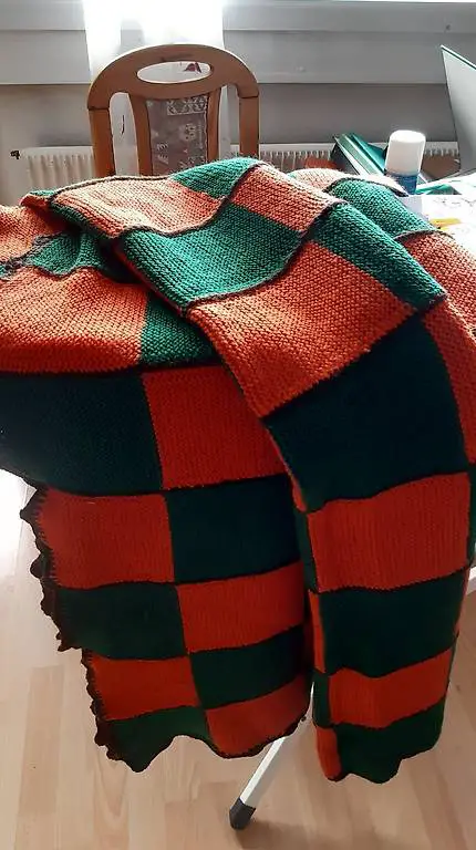 Gestrickte Decke 140 /200m