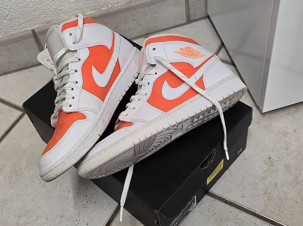 Jordan 1 Mid SE "Bright Citrus" Bright Citrus/White Gr 44.5
