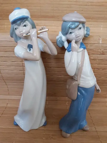 Vintage, spanisches Porzellan, Mädchen Tasche, Beret, Flöte