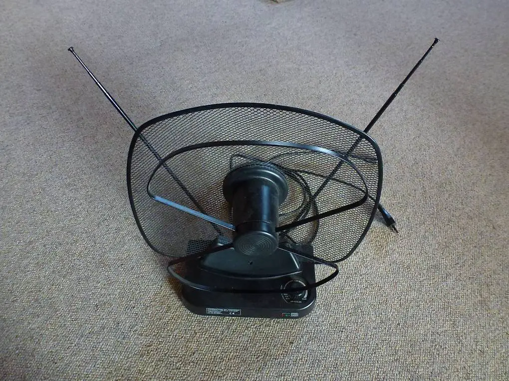 Zimmerantenne für DAB+, TV etc.