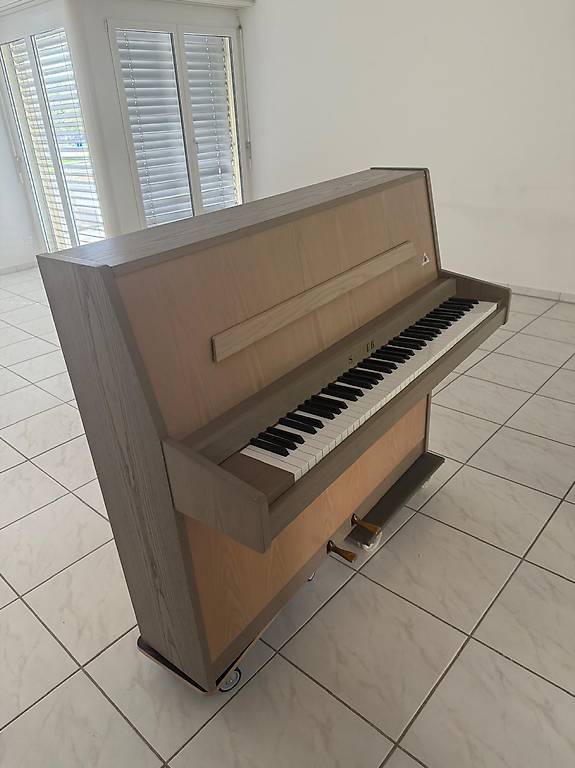 Klavier zum verkaufen
