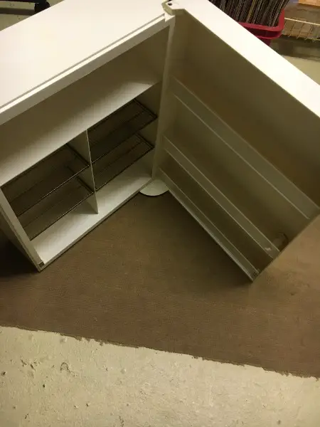 Medikamentenschränkli abschliessbar mit Schloss u Schlüssel