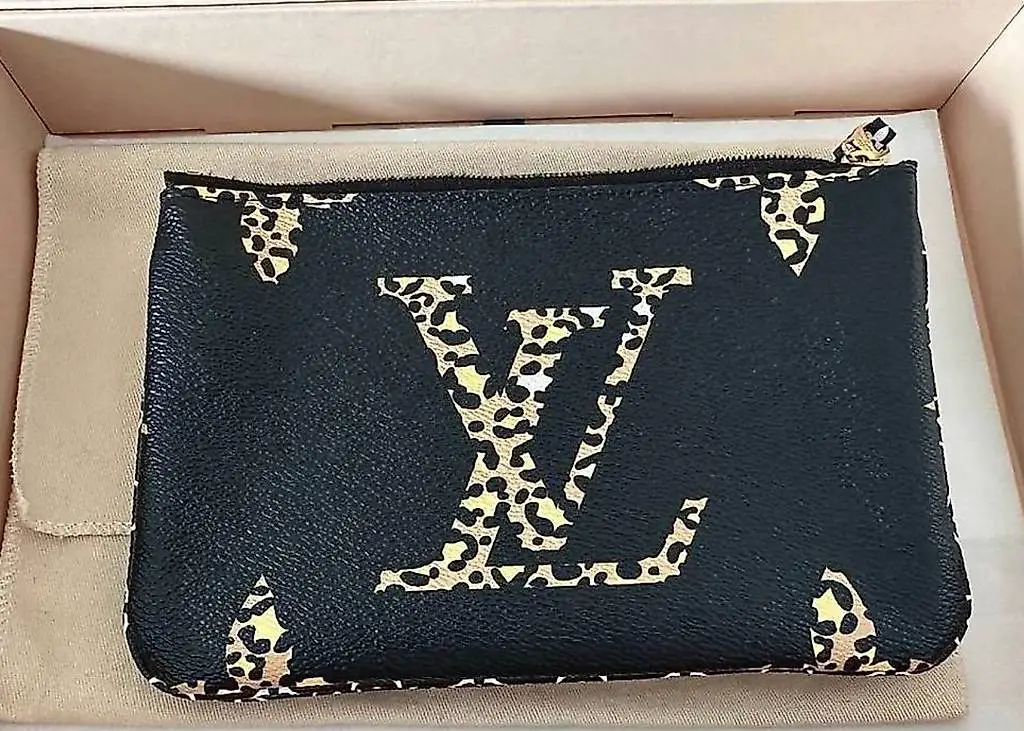 louis vuitton double zip giant jungle