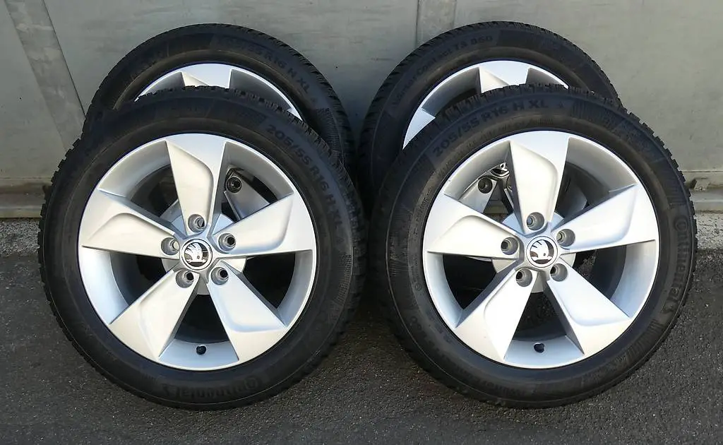 4x Original Skoda Yeti 5L / Winterräder 205 55 R16* DOT2016