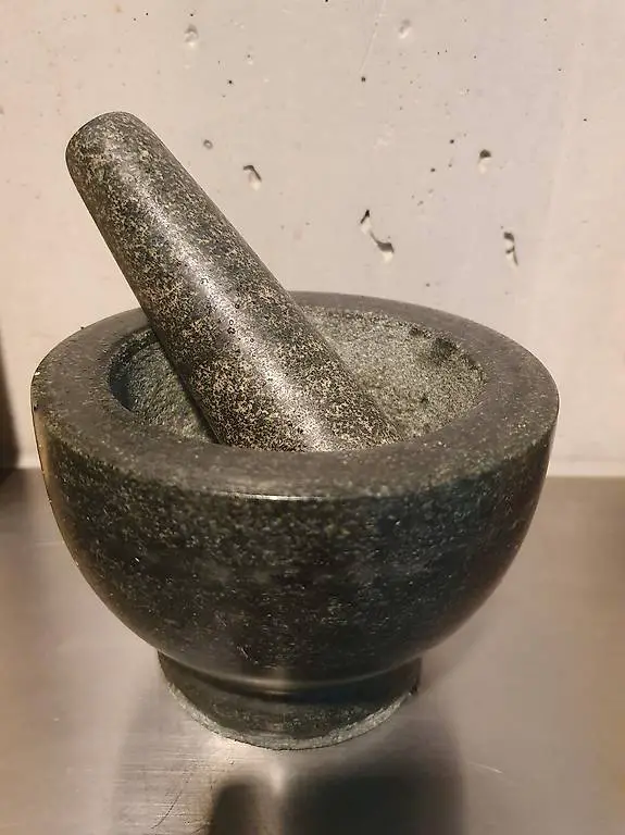 Naturstein Mörser - wenig gebraucht