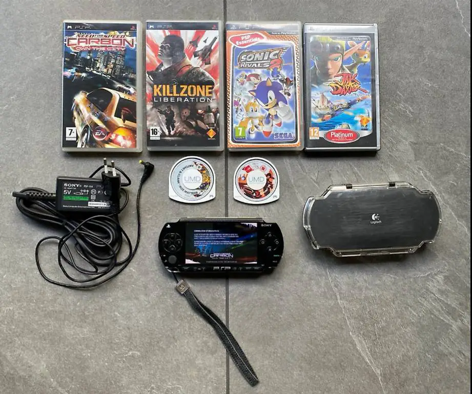 PSP 1004 mit 6 Spiele / 1004 PSP con 6 giochi