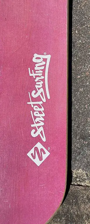 Longboard "Street Surfing"