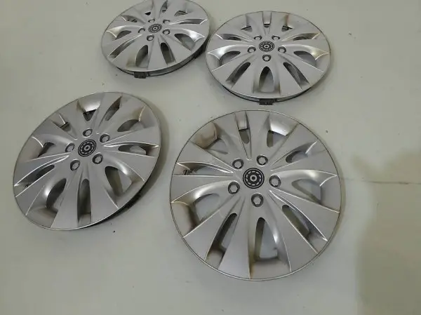  Occasion Raddeckel Radkappen Strom 16