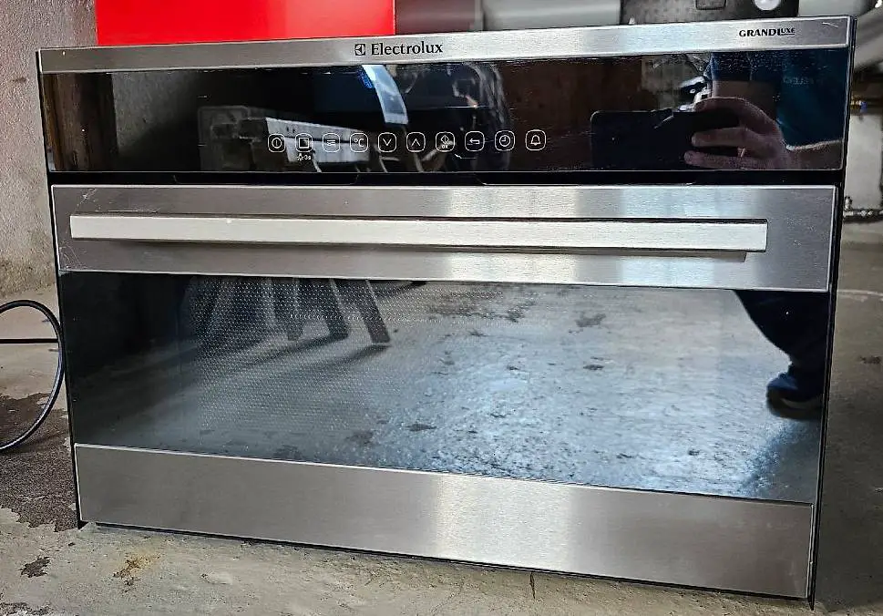 Elektrolux EBCGL9CN micro-onde encastrable