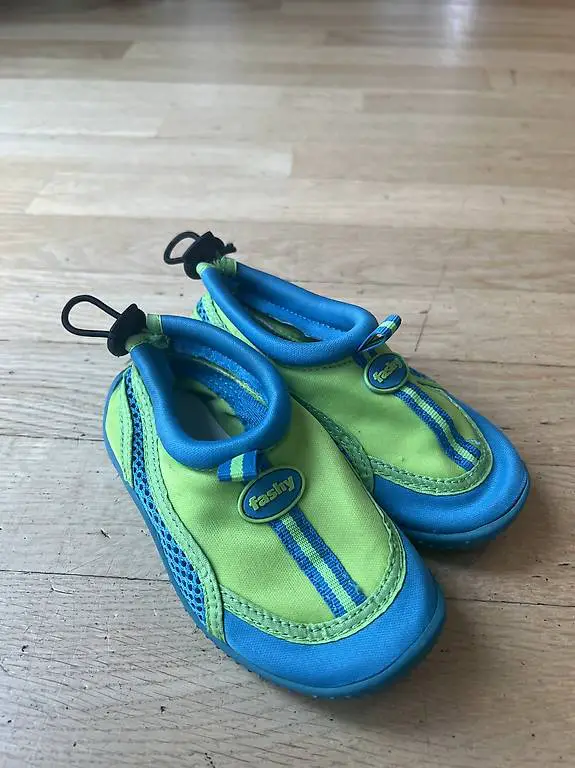 Badeschuhe/Aqua-Schuhe mit Kordelstopper von FASHY Gr. 26