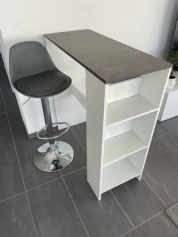 Bartisch inkl. 2 verstellbare Hocker