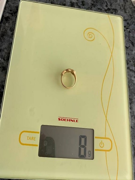 Ring 18 k Gold gr 17 mm