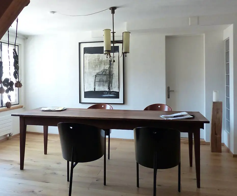 langer Biedermeiertisch