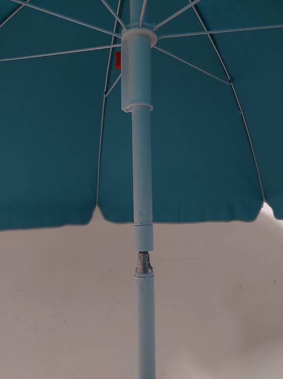 Sonnenschirm mit Sockel