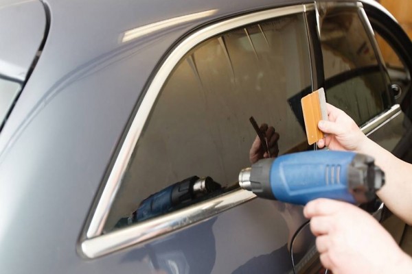 Auto Scheibentönung mit hochwertige Folie