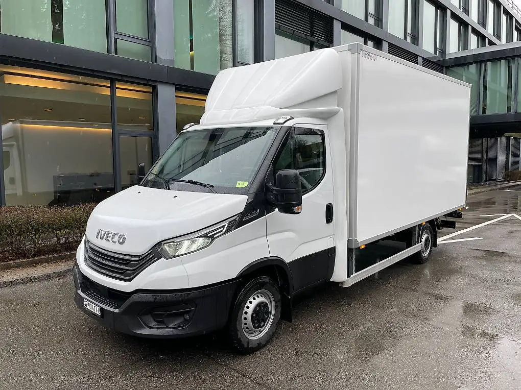 IVECO Daily 35 S 16H A8 V, mit Hebebühne und AHK