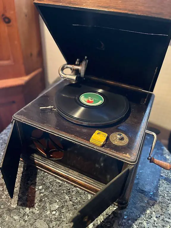 Plattenspieler Antik guter Zustand