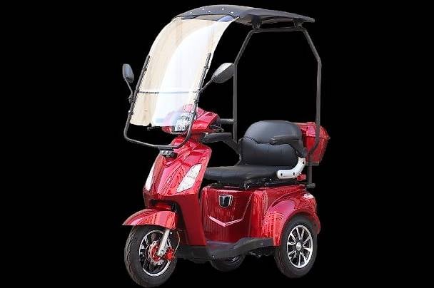 Scooter elettrico per disabili su tre ruote