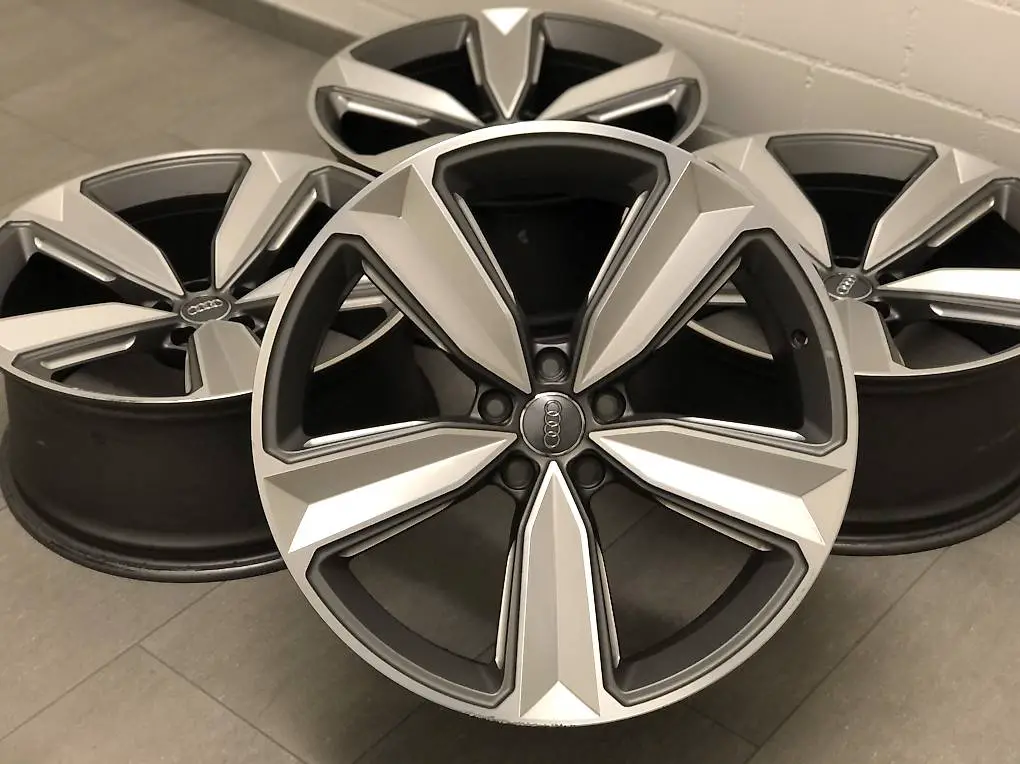 Audi RS5 RS4 8W Peak 20 Zoll Felgen geschmiedet concave