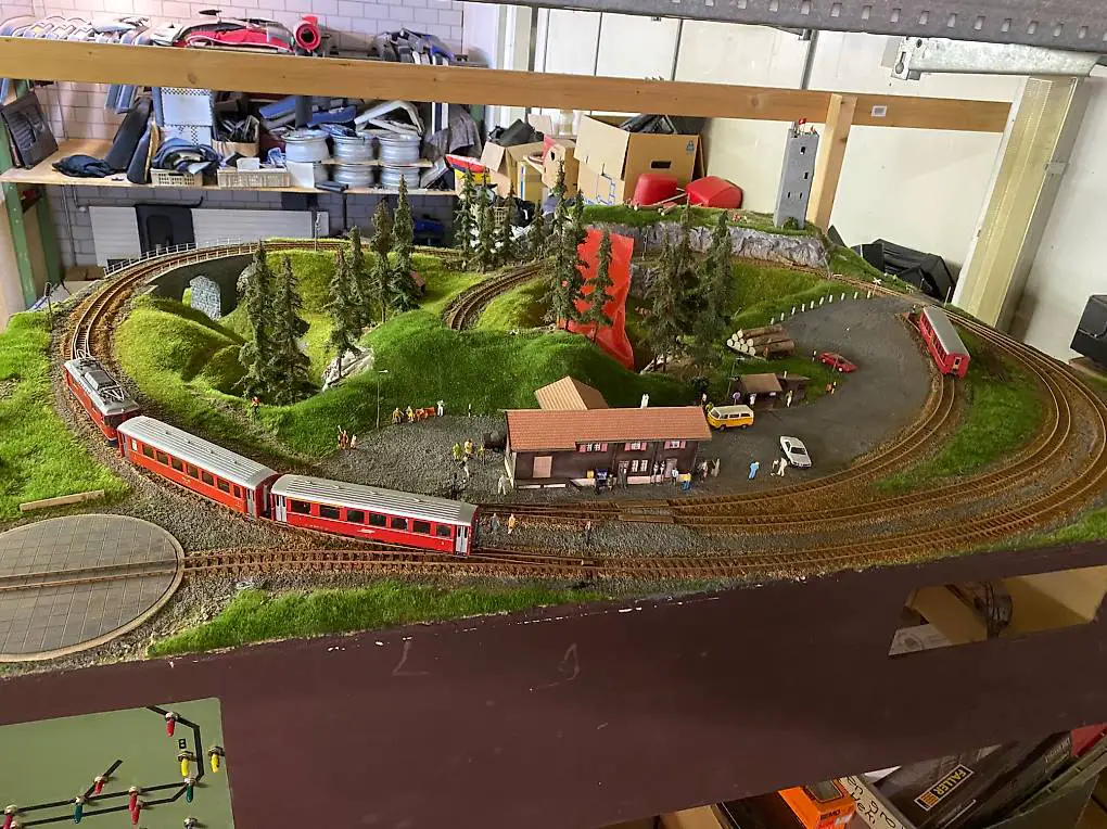 Schöne Modelleisenbahnanlage Spur H0m