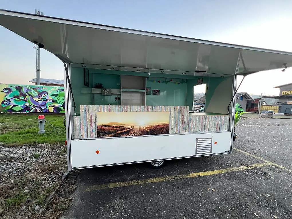 Food Truck / Verkaufsanhänger sehr günstig zu vermieten