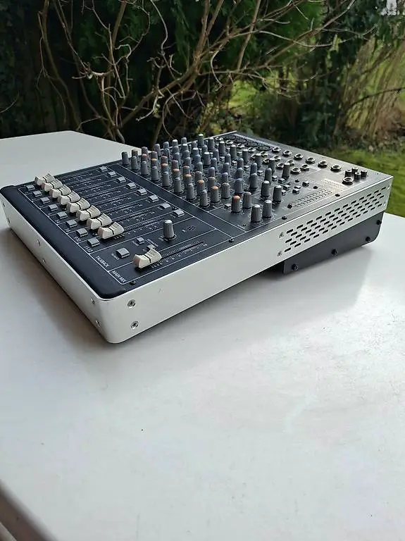 mackie onix 1220i firewire