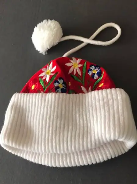 Edelweiss Mütze mit Zottel 20 cm Kopfdurchmesser