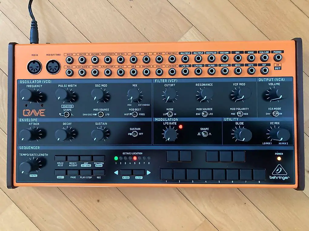 Behringer CRAVE, semimodularer Analogsynthesizer
