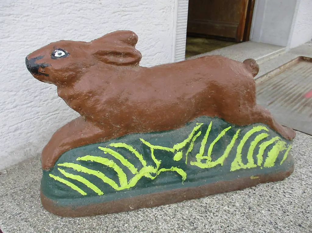 Hase Osterhase aus Beton Betonguss 70er Einzelstück Ostern