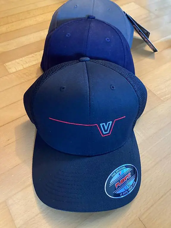 Verschiedene Kappes (Dachkappen) zu verkaufen