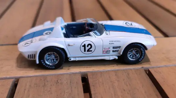 schöne Corvette C2 Grand Sport Cabrio 1963 #12 weiss 1:43