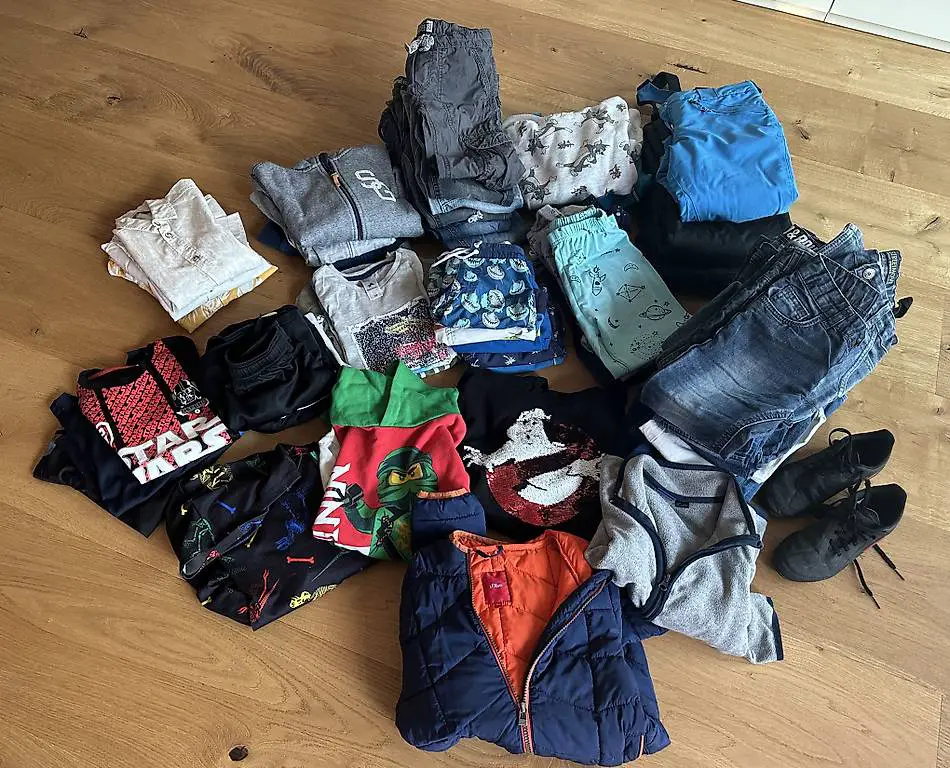 Kleiderpaket Junge Grössen 110, 116, 122, 128