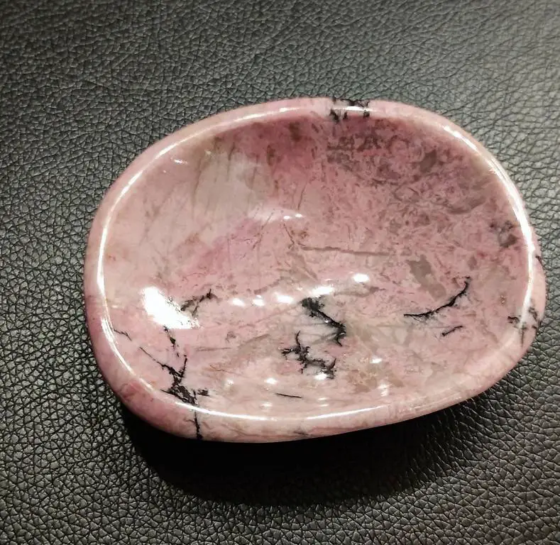 Edelsteinschale aus Rodonit